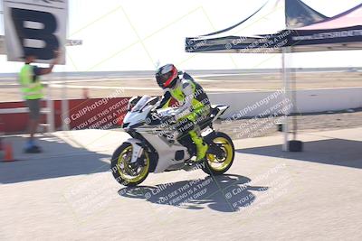 media/Nov-03-2025-Lets Ride (Mon) [[4d74c1c4d3]]/B Group/Grid/